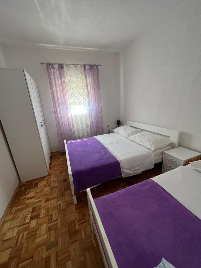 Apartment Vujcic Donji Okrug  Eksteriør bilde