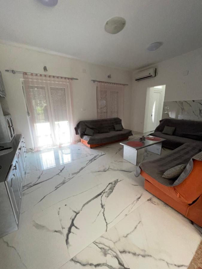 Apartment Vujcic Donji Okrug  Eksteriør bilde